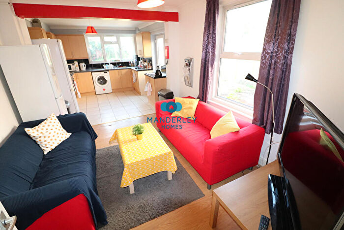 5 Bedroom House To Rent In Langhorn Road, Swaythling, Southampton, SO16