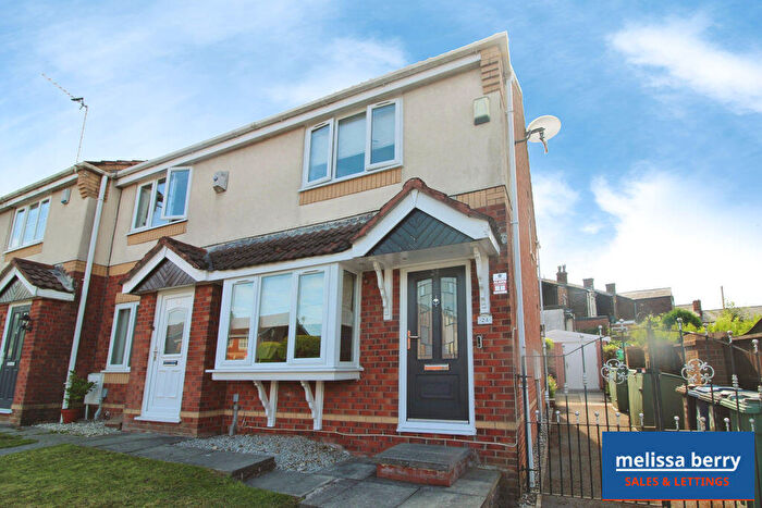3 Bedroom House For Sale In Kings Close, Prestwich, Manchester, M25