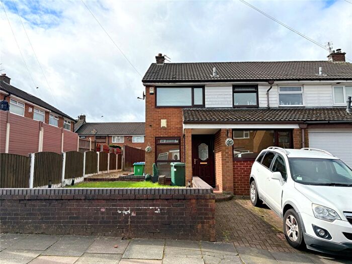 3 Bedroom Semi Detached House For Sale In Blenheim Close, Heywood, Greater Manchester, OL10