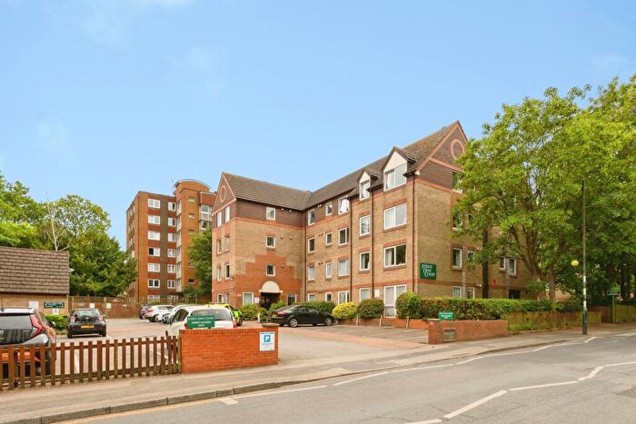1 Bedroom Flat For Sale In Cedar Road, Sutton, SM2