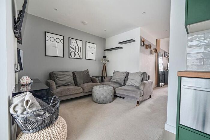 1 Bedroom Flat For Sale In Marina Gardens, Portishead, Somerset, BS20