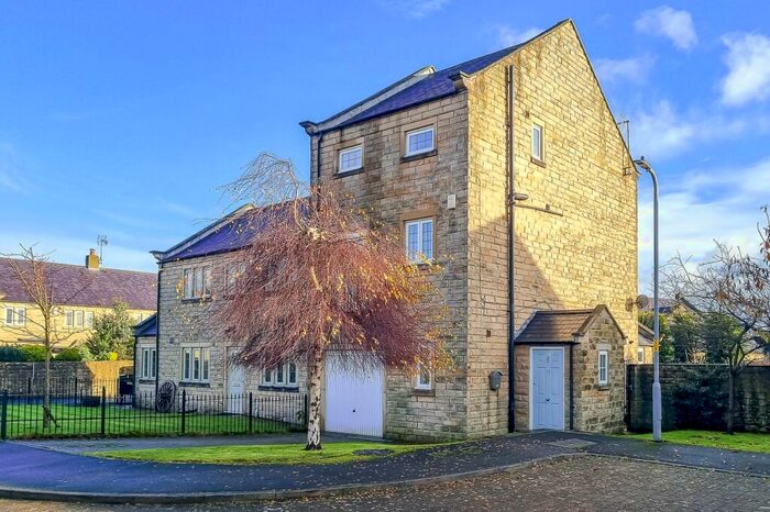 3 Bedroom Town House To Rent In Hampsthwaite, Harrogate, HG3
