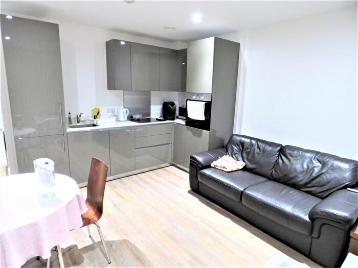 1 Bedroom Flat To Rent In Compton House, Plumstead Road, London, SE18