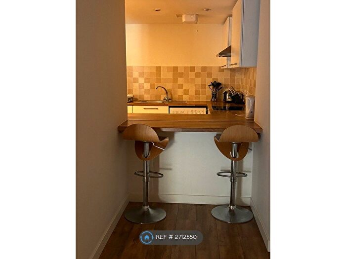 2 Bedroom Flat To Rent In Fraser House, Aberdeen, AB11