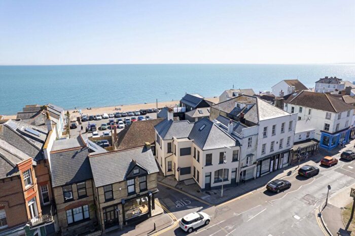 3 Bedroom Apartment For Sale In Sandgate High Street, Sandgate, CT20