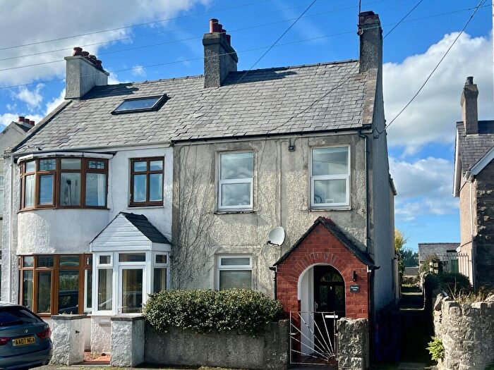 2 Bedroom Semi-Detached House For Sale In Snowdon View, Brynsiencyn, LL61