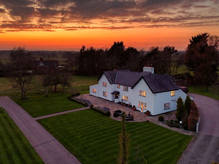 4 Bedroom Property For Sale In Old Hall Lane, Hargrave, CH3