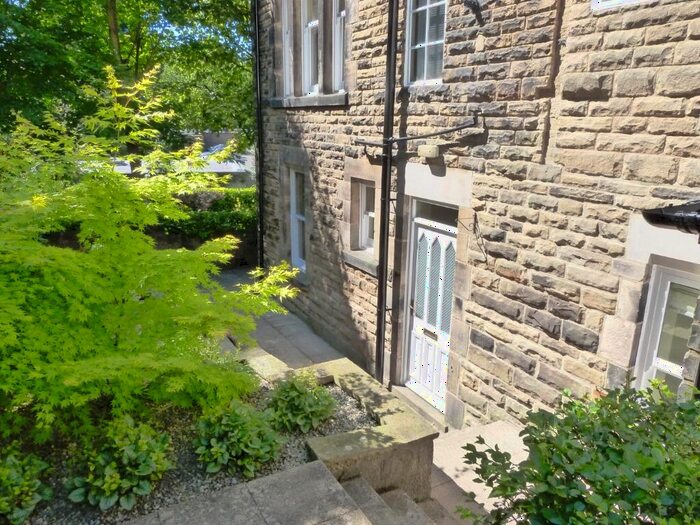 2 Bedroom Flat To Rent In Victoria Road, Harrogate, HG2