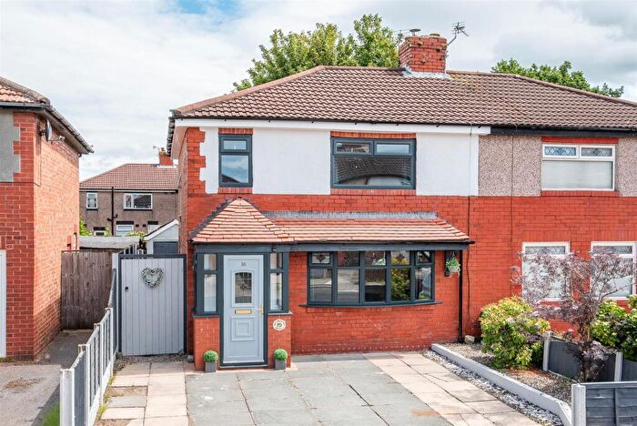 3 Bedroom Semi-Detached House For Sale In Suffolk Road, Southport, PR8