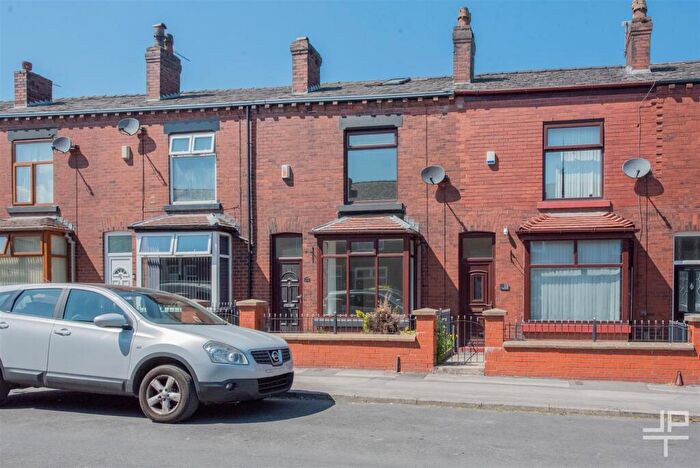 3 Bedroom Terraced House To Rent In Hurst Street, Bolton, Manchester, BL3