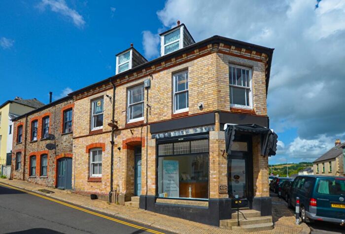 2 Bedroom Apartment To Rent In A Albert Terrace, Lostwithiel, PL22