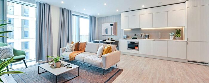 1 Bedroom Flat To Rent In Westfield Avenue, Stratford, London, E20