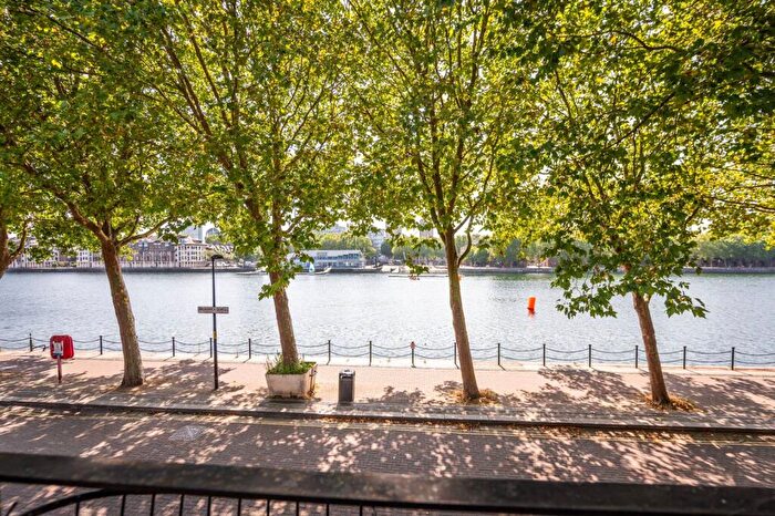 2 Bedroom Flat To Rent In Brunswick Quay, Rotherhithe, London, SE16