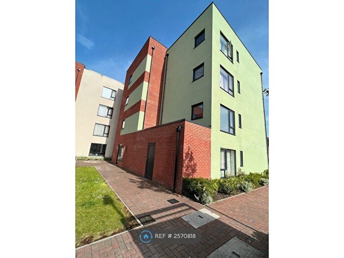 2 Bedroom Flat To Rent In Milestone Apartments, Slough, SL1