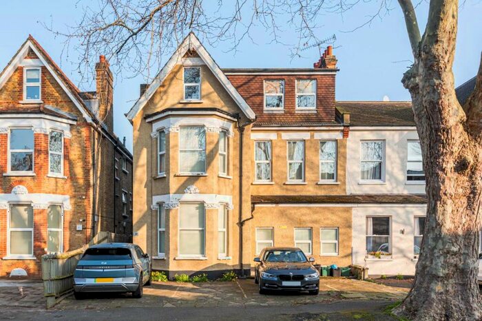 2 Bedroom Flat To Rent In Hammelton Road, Bromley, BR1