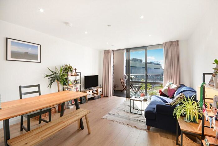 1 Bedroom Apartment For Sale In Langham House, Forrester Way, Stratford, E15
