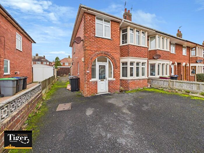 3 Bedroom End Of Terrace House To Rent In Fitzroy Road, Blackpool, FY2