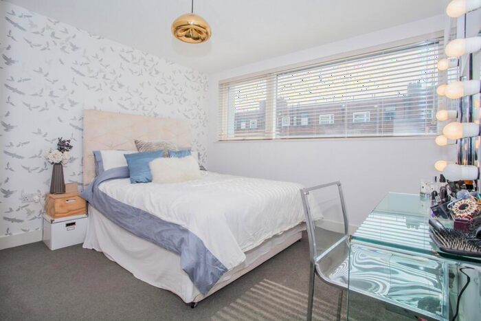 1 Bedroom Flat To Rent In Hutley Wharf, Branch Place, De Beauvoir, N1