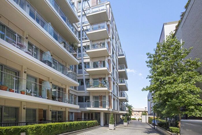 1 Bedroom Apartment For Sale In Kingston Riverside, Kingston Upon Thames, KT2