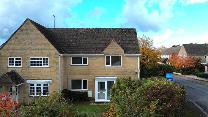 3 Bedroom Semi-Detached House For Sale In Lamberts Field, Bourton-On-The-Water, GL54