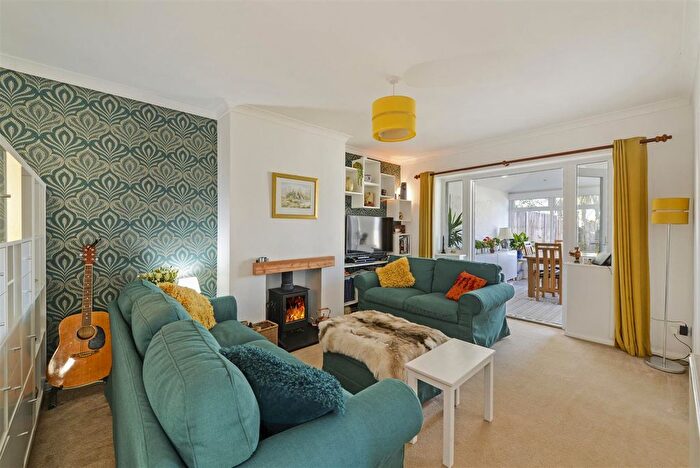 2 Bedroom Bungalow For Sale In Warrington Road, Paddock Wood, Tonbridge, TN12