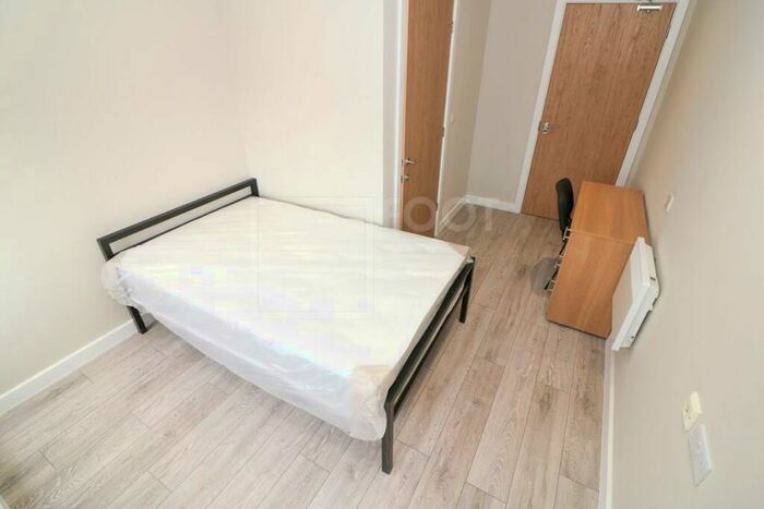 Studio To Rent In Colonnade House, Sunbridge Road, Bradford, BD1