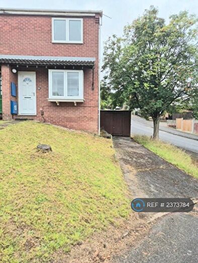 2 Bedroom End Of Terrace House To Rent In Fairmead Close, Nottingham, NG3