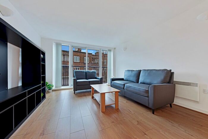 2 Bedroom Flat To Rent In Bowling Green Place, Tower Bridge, SE1