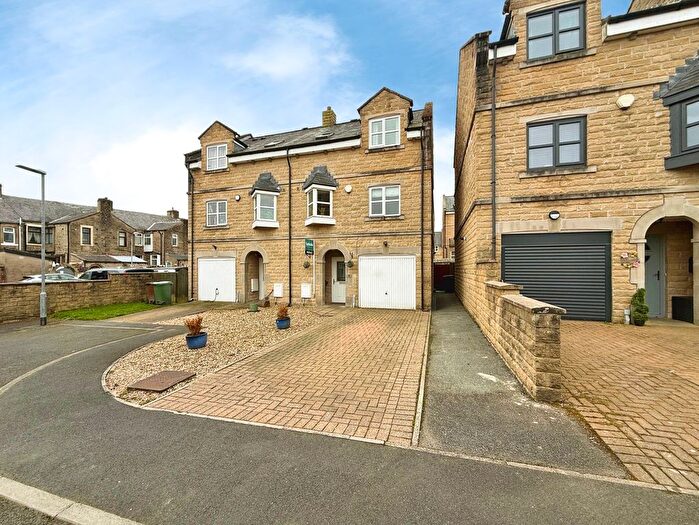 3 Bedroom Semi Detached House For Sale In Robinson Fold, Barnoldswick, BB18