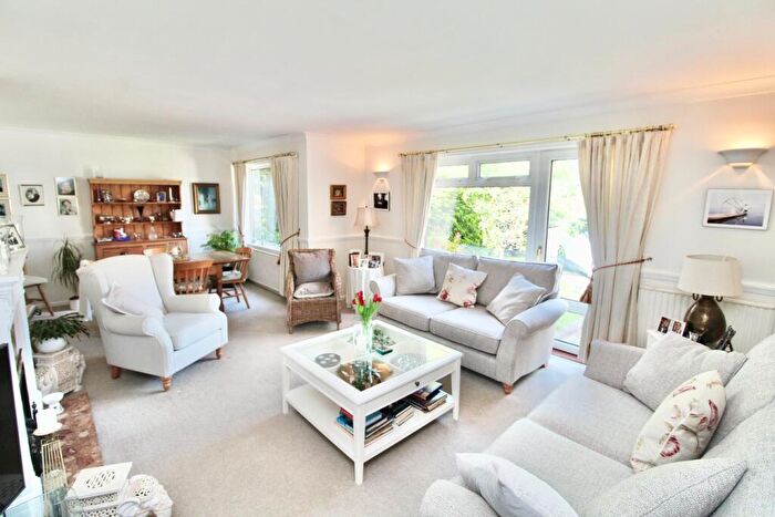 3 Bedroom Semi-Detached House For Sale In Haglane Copse, Pennington, Lymington, SO41