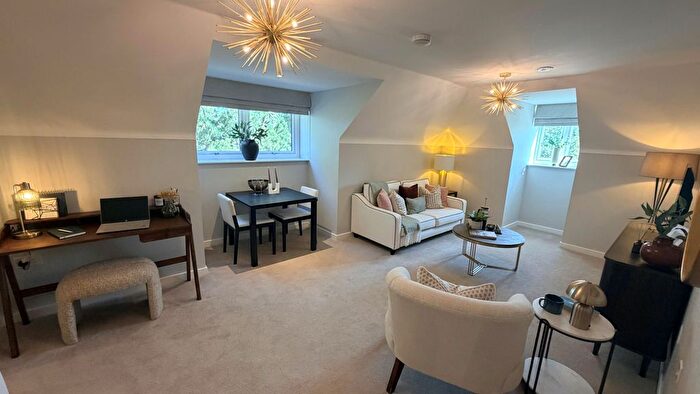 1 Bedroom Flat To Rent In Northwich Road, Knutsford, WA16