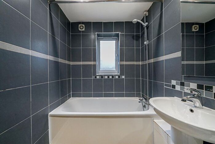 1 Bedroom Flat For Sale In Meridian Court, Cumberland Place, London, SE6