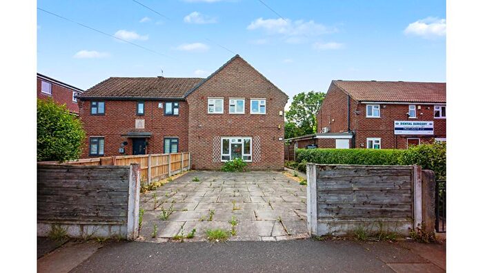 3 Bedroom Semi-Detached House For Sale In Norris Road, Sale, Cheshire, M33
