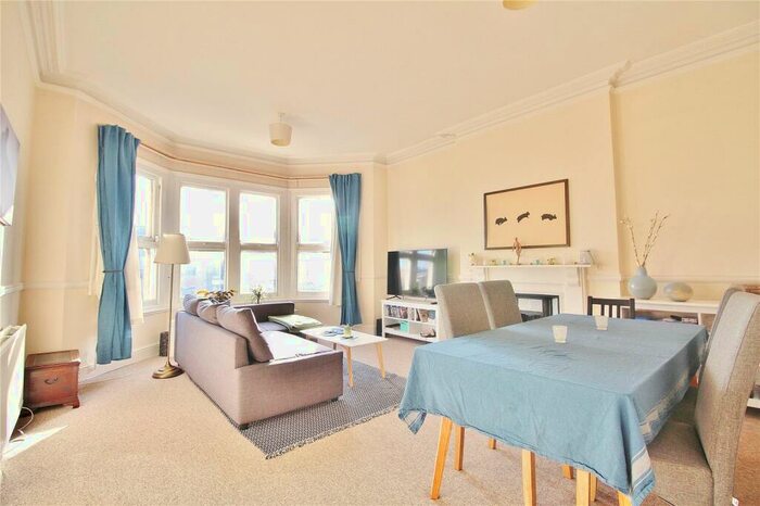 2 Bedroom Apartment To Rent In Iddesleigh Road, Bristol, Somerset, BS6