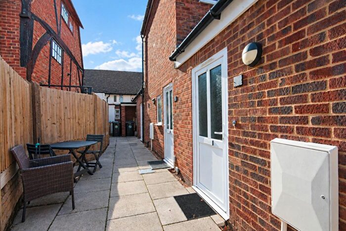 Studio To Rent In East Street, Great Bookham, KT23