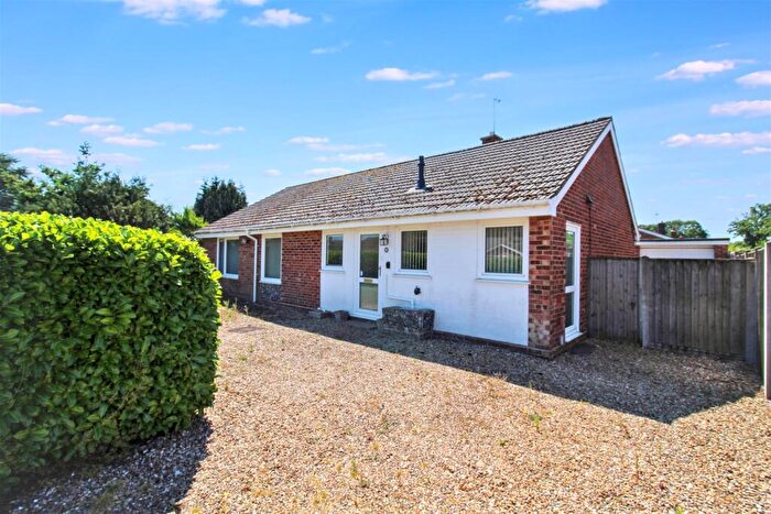 3 Bedroom Detached Bungalow For Sale In Two Saints Close, Hoveton, Norwich, NR12