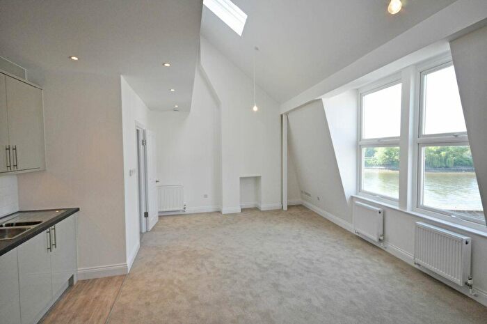 1 Bedroom Duplex To Rent In Barnes High Street, Barnes, SW13