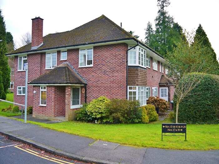 2 Bedroom Maisonette For Sale In The Glen, Northwood, HA6