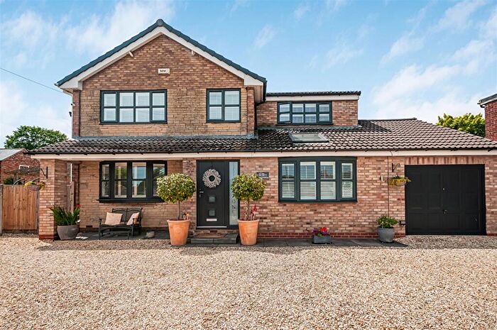 4 Bedroom Detached House For Sale In Cobble Lane, Eastrington, DN14