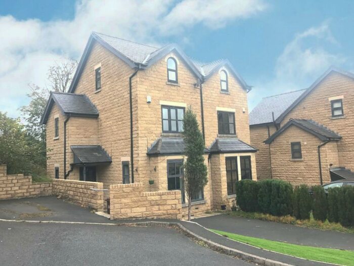 4 Bedroom House To Rent In Springbank Gardens; New Mills., SK22