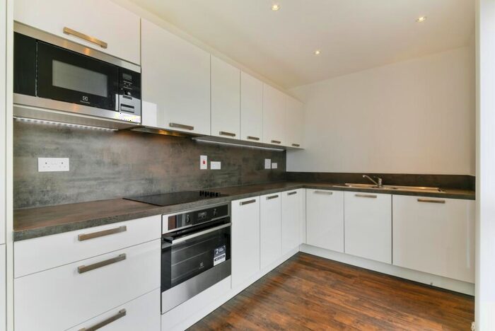 2 Bedroom Apartment To Rent In Brannigan Way Edgware, HA8