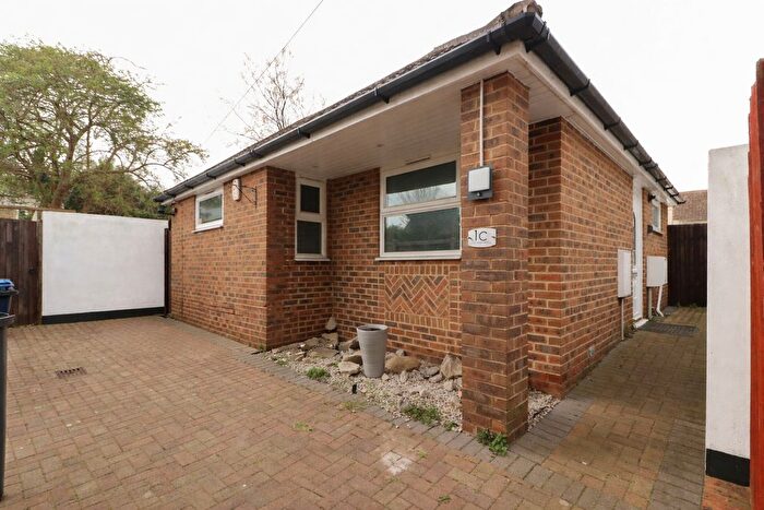 2 Bedroom Bungalow For Sale In Buckingham Road, Margate, Kent, CT9