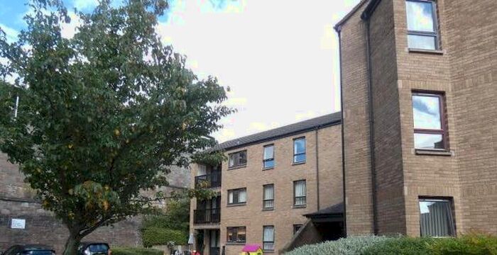 2 Bedroom Flat To Rent In Weavers Yard, Dundee, DD4