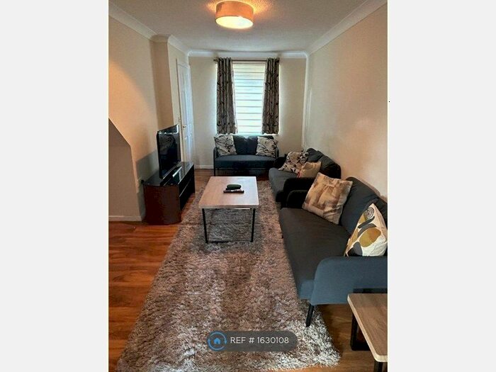 3 Bedroom Terraced House To Rent In Oakford Close, Nottingham, NG8