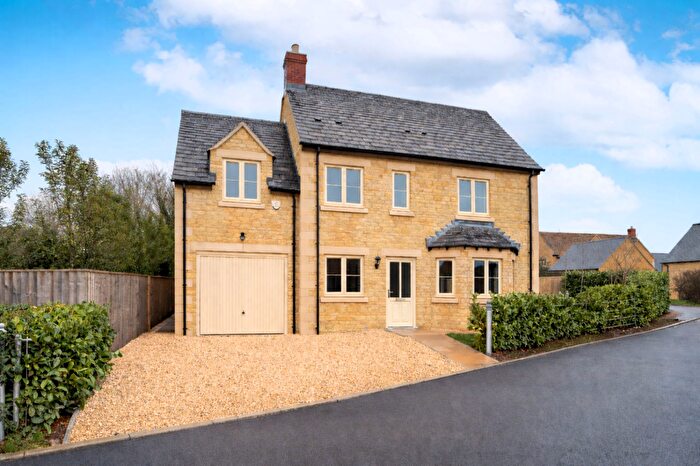 5 Bedroom Detached House For Sale In A Davis Close, Stonesfield, OX29
