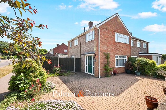 3 Bedroom Semi-Detached House For Sale In Templewood Road, Parsons Heath, Colchester, Essex, CO4