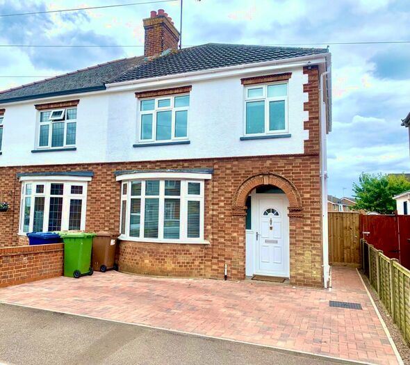 3 Bedroom House To Rent In Newlands Avenue, March, PE15