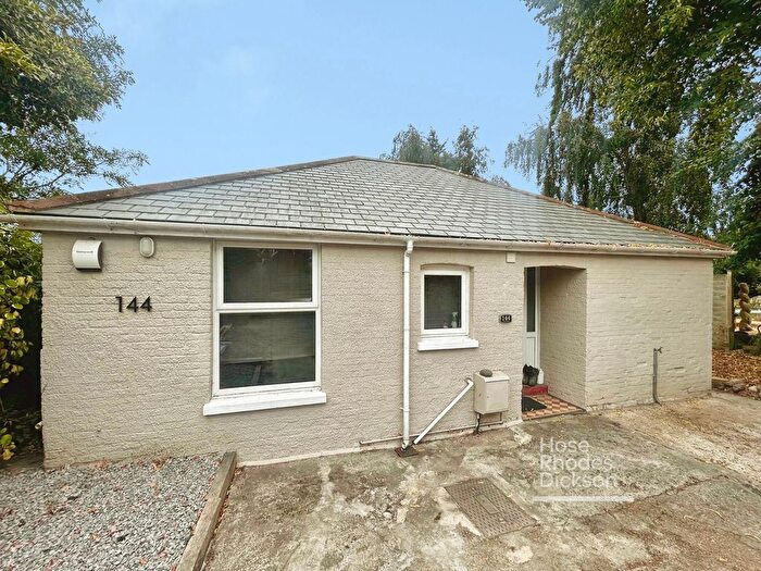 2 Bedroom Bungalow For Sale In Park Road, Cowes, Isle Of Wight, PO31
