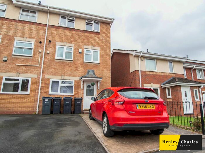 2 Bedroom Flat To Rent In Waterside Close, Bordesley Green, Birmingham, B9