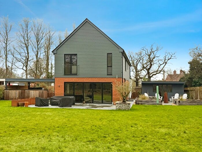 4 Bedroom Detached House For Sale In Otium Lake, Pluckley, TN27